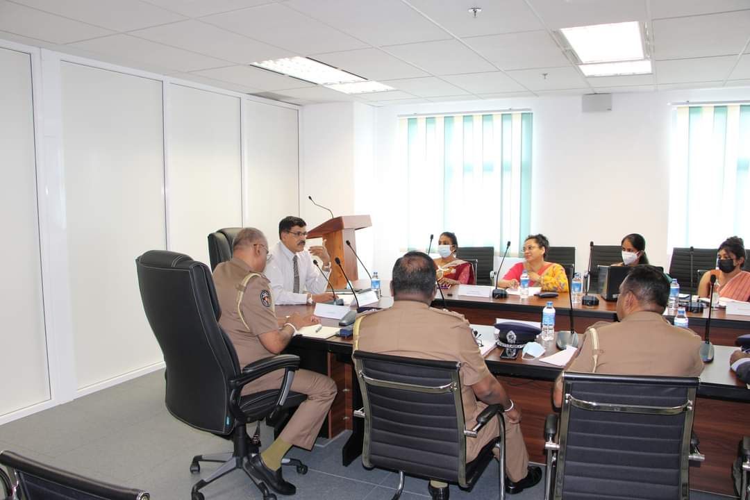 මහජන ආරක්‍ෂක අමාත්‍යංශය